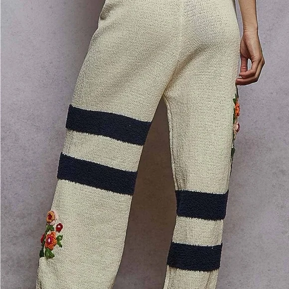 Striped pattern 3D embroidered detail chenille sweater pants - Picture 3 of 5